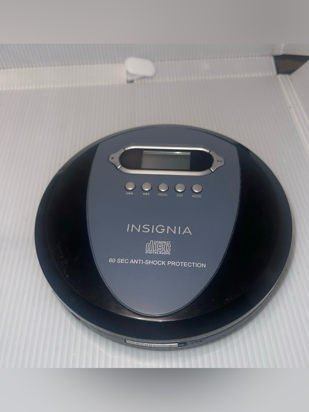 Insignia Portable CD Player NS-P4112 60 Second Anti-Shock TESTED/WORKING